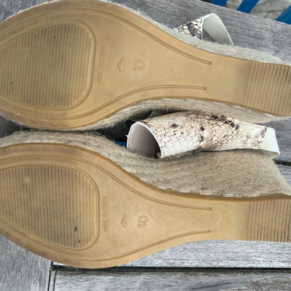 Andre Assous Espadrilles - Picture 3 of 5